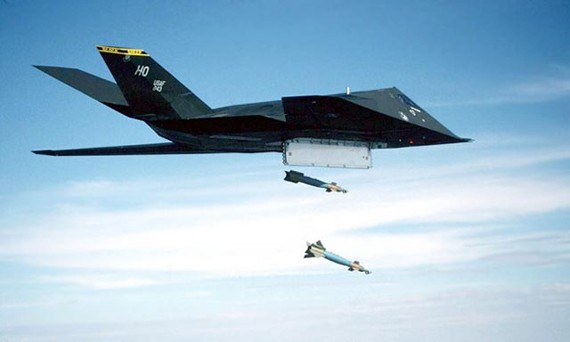 Máy bay ném bom tàng hình F-117 Mỹ